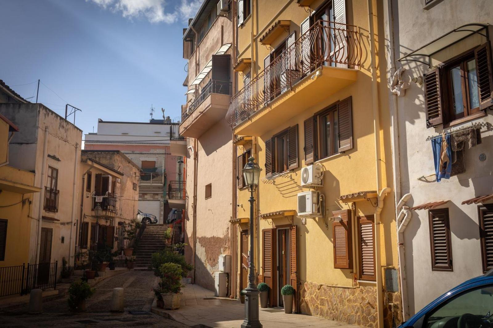 Sunshine Apartments Trappeto  Bagian luar foto